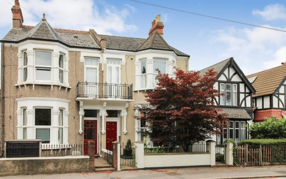 303 E Nichols St, England, AR 72046